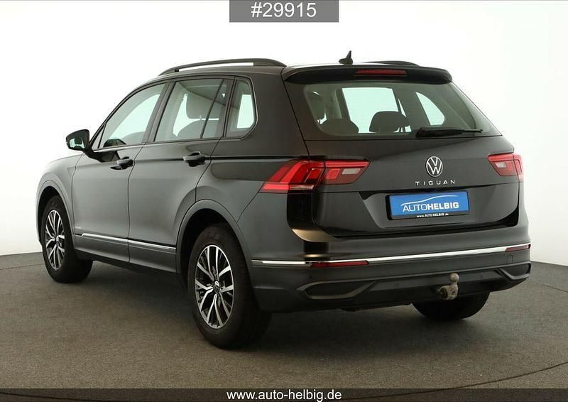 Gebraucht VW Tiguan Life 150 PS (110 kW) 2022 Deep black metallic SUV