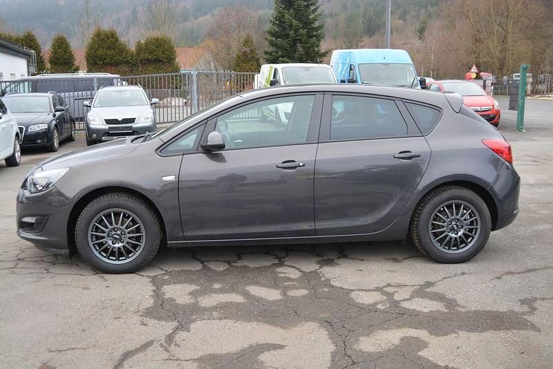 Gebraucht Opel Astra Active 120 PS (88 kW) 2015 Grau Limousine