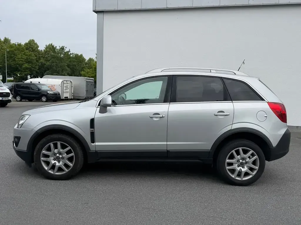 Gebraucht Opel Antara Design Edition 163 PS (119 kW) 2012 Silber SUV