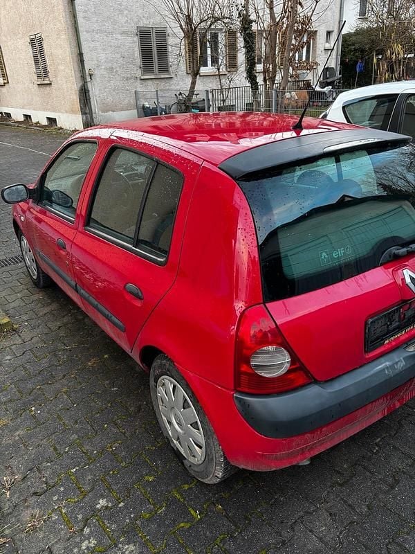 Gebraucht Renault Clio II 82 PS (60 kW) 2004 Rot Kleinwagen