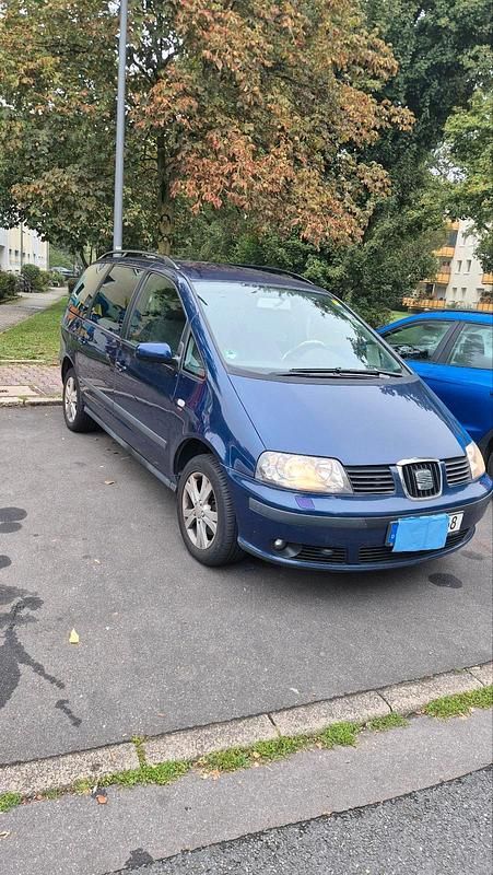 Blau Gebraucht 2008 Seat Alhambra Van / Kleinbus | 2.600 € (Guter Preis) - Bild 1/4
