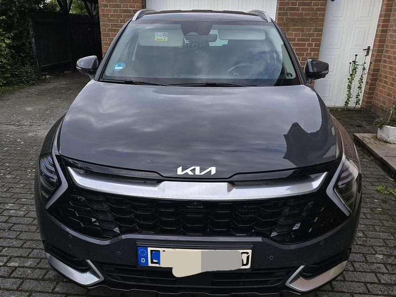 Grau Gebraucht 2023 Kia Sportage Spirit SUV | 29.900 € (Teuer) - Bild 1/4