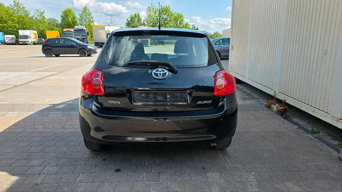 Gebraucht Toyota Auris 97 PS (71 kW) 2008 Schwarz Kleinwagen