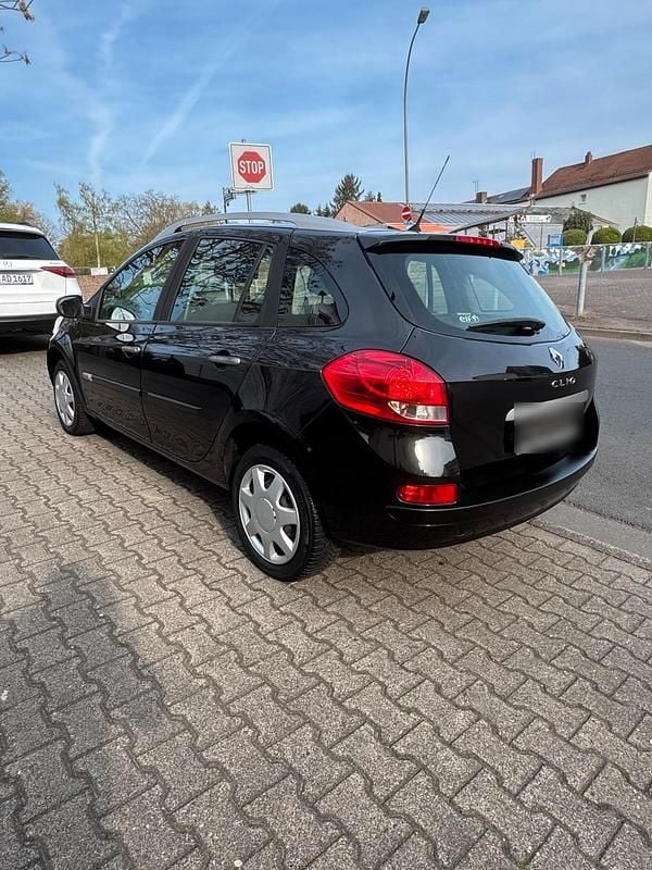 Gebraucht Renault Clio GrandTour 101 PS (74 kW) 2010 Schwarz Kombi