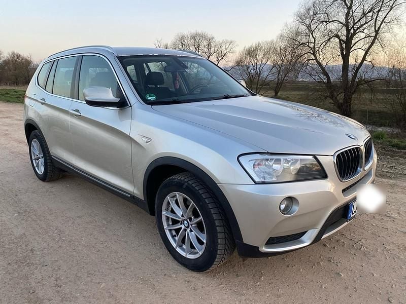 Gebraucht BMW X3 183 PS (134 kW) 2011 Silber SUV