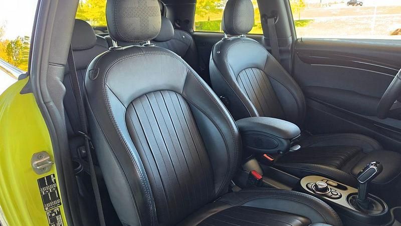 Gebraucht Mini John Cooper Works 231 PS (169 kW) 2024 Gelb Kleinwagen