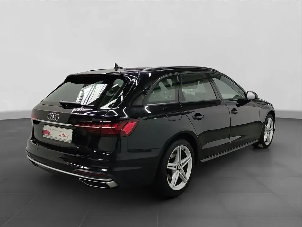 Gebraucht Audi A4 Advanced 163 PS (119 kW) 2023 Schwarz Kombi