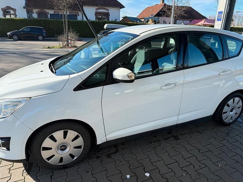 Gebraucht Ford C-MAX 140 PS (102 kW) 2014 Weiß Van / Kleinbus