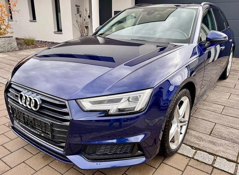 Blau Gebraucht 2019 Audi A4 Sport Kombi | 21.680 € (Teuer) - Bild 1/4