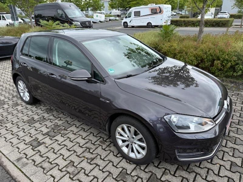 Gebraucht VW Golf VII LOUNGE 150 PS (110 kW) 2015 Grau Limousine