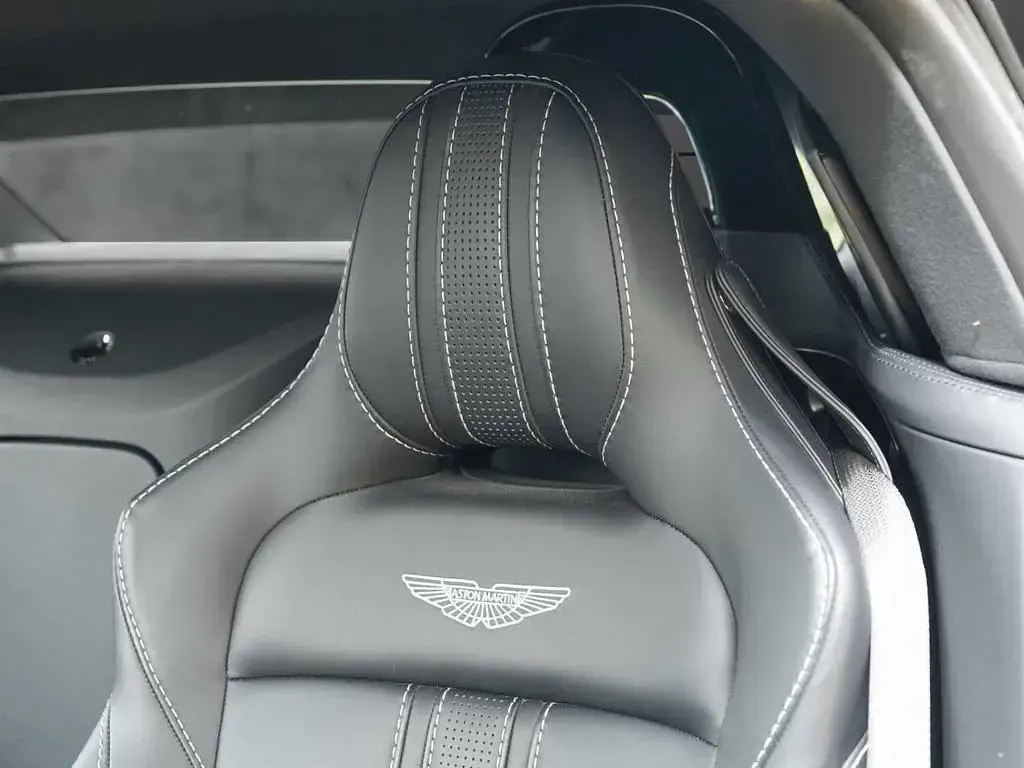 Gebraucht Aston Martin V8 Vantage 510 PS (375 kW) 2022 Schwarz Cabrio