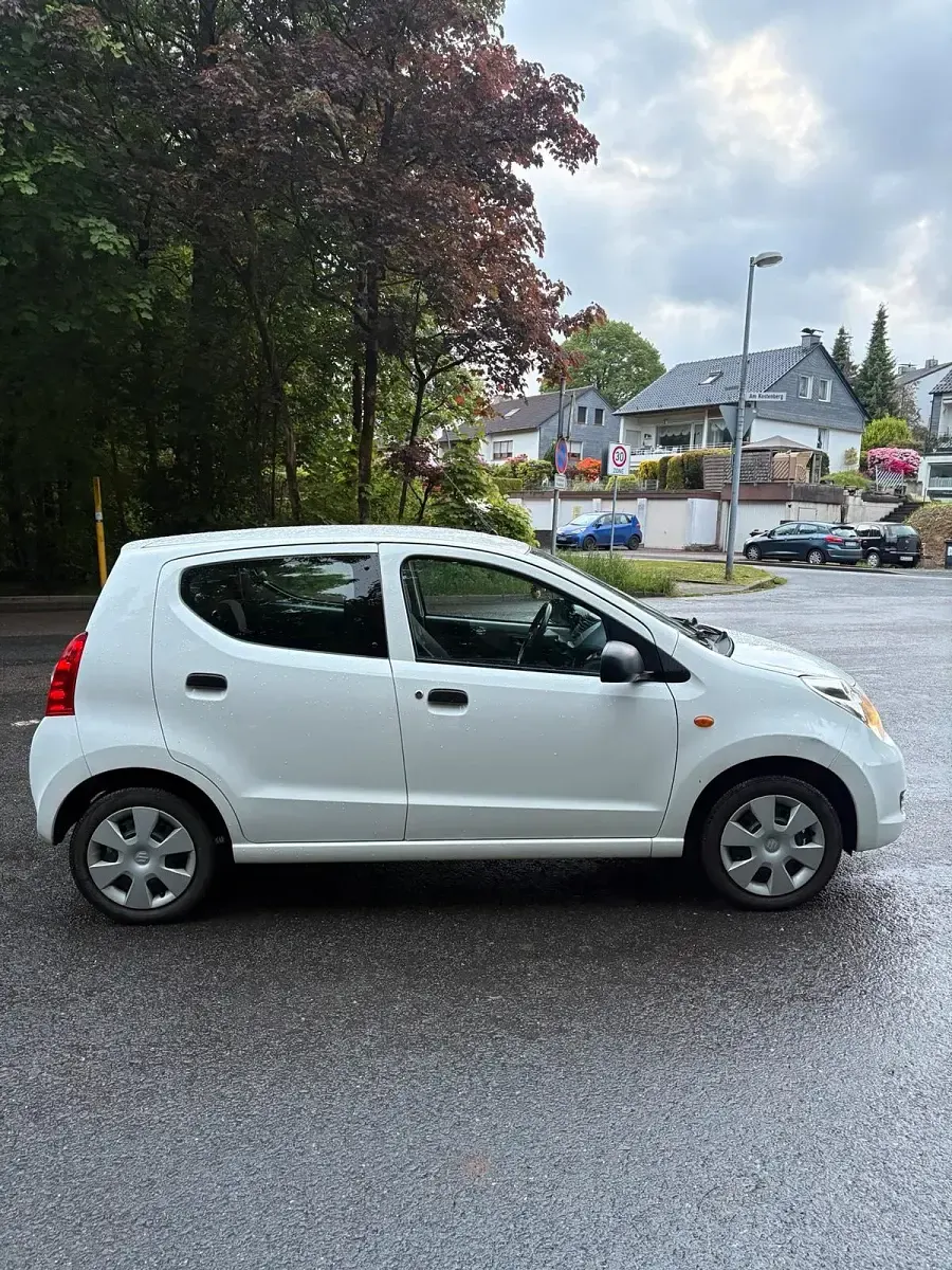 Usata Suzuki Alto Basic 68 CV (50 kW) 2009 Bianco Utilitaria