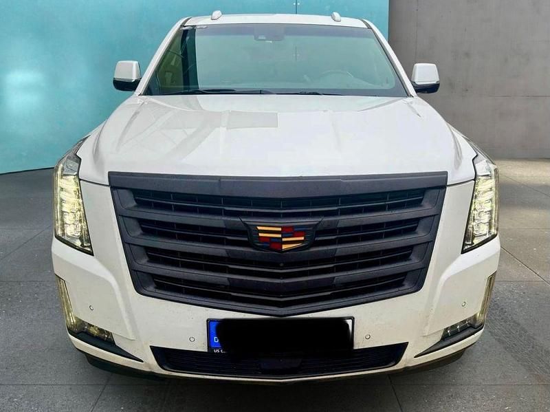 Gebraucht Cadillac Escalade 426 PS (313 kW) 2018 Weiß SUV