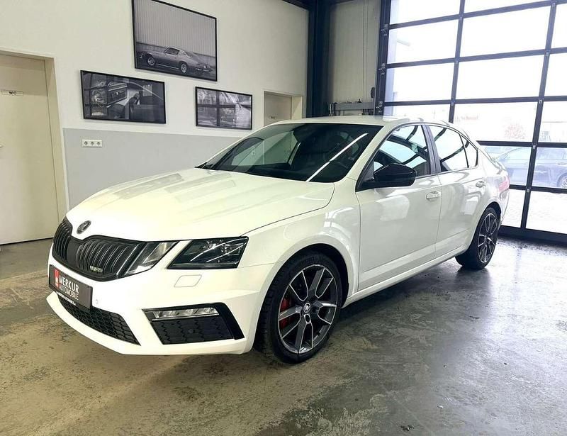 Gebraucht Skoda Octavia RS 230 PS (169 kW) 2017 Weiß Limousine