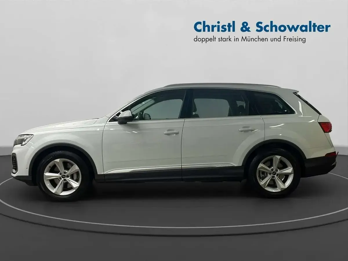 Używany Audi Q7 231 KM (169 kW) 2025 Biały SUV