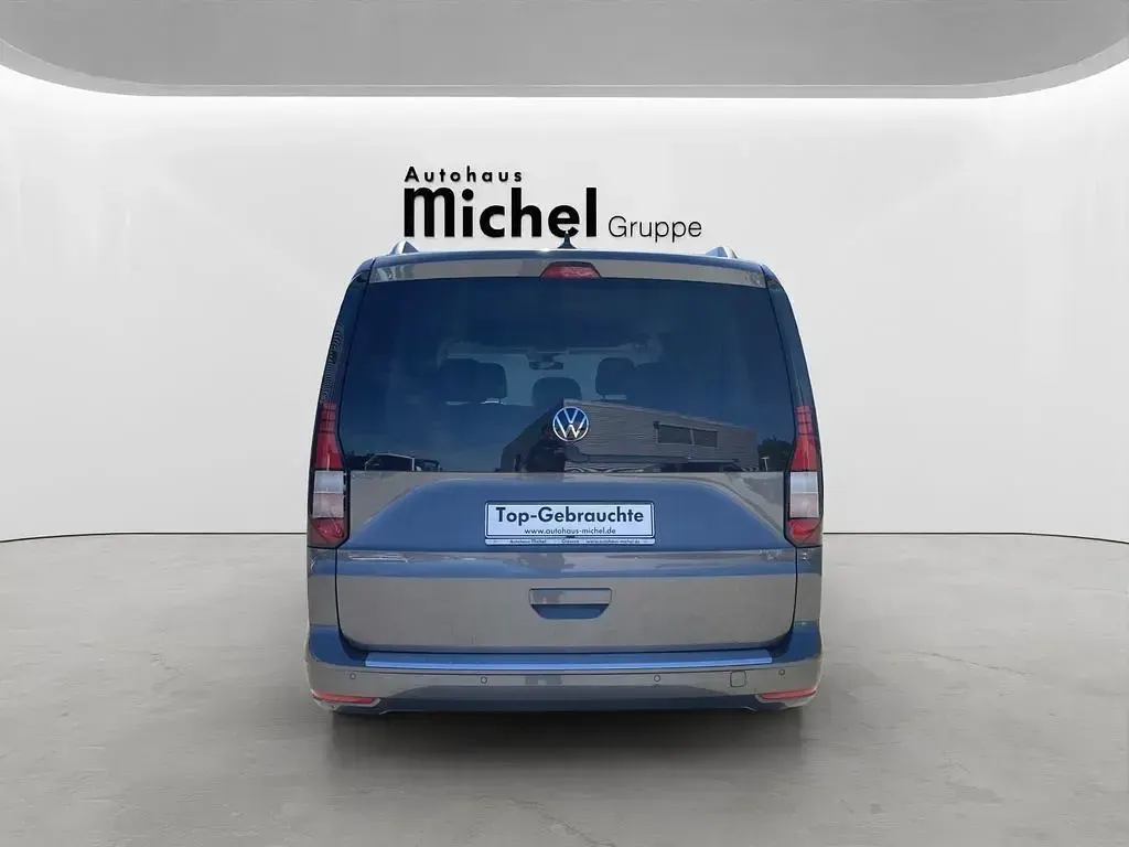 Używany VW Caddy Maxi Life 114 KM (83 kW) 2024 Szary Minivan