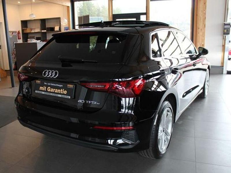 Gebraucht Audi A3 e-tron Advanced 116 PS (85 kW) 2022 Schwarz Kleinwagen