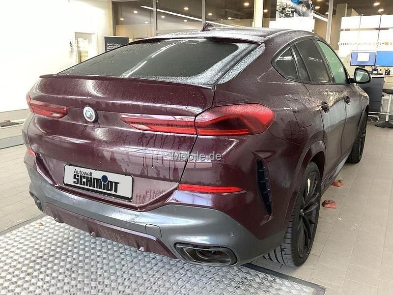 Rot Gebraucht 2023 BMW X6 M50 Performance SUV | 72.890 € (Guter Preis) - Bild 1/4
