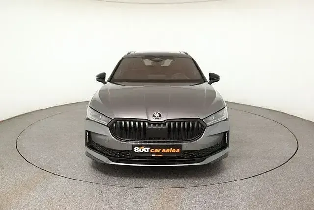 Gebraucht Skoda Superb SportLine 204 PS (150 kW) 2025 Grau Kombi