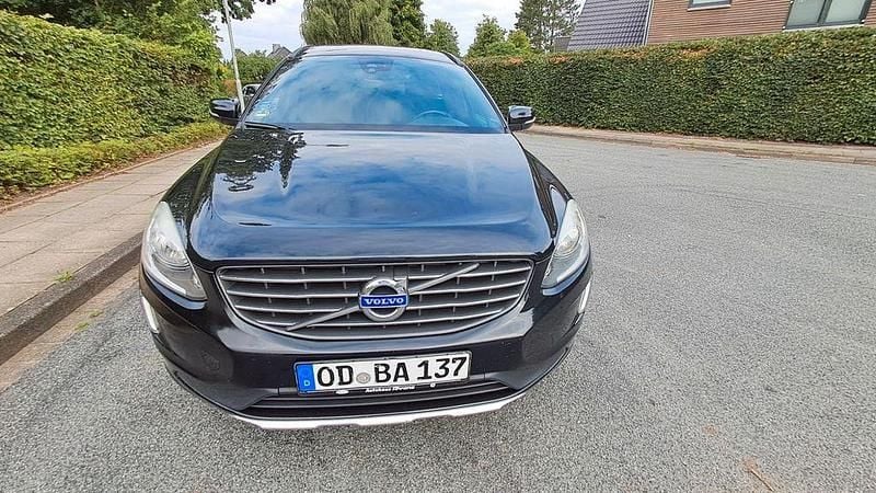 Schwarz Gebraucht 2014 Volvo XC60 Momentum SUV | 11.800 € (Superpreis) - Bild 1/4