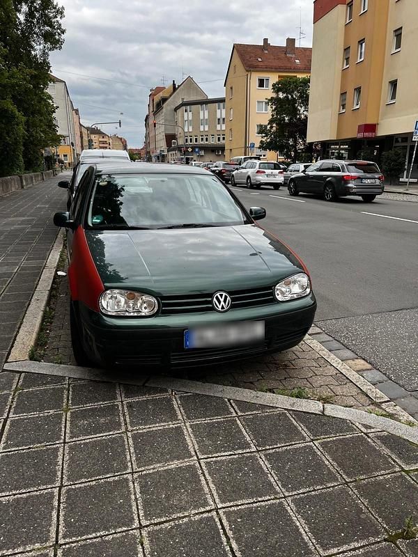 Grün Gebraucht 1998 VW Golf IV Kleinwagen | 1.600 € (Fairer Preis) - Bild 1/3
