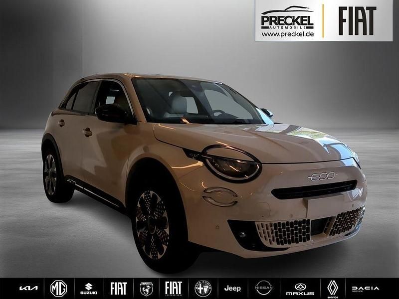Neu Fiat 600E La Prima 114 kW (156 PS) 2025 Beige Kleinwagen