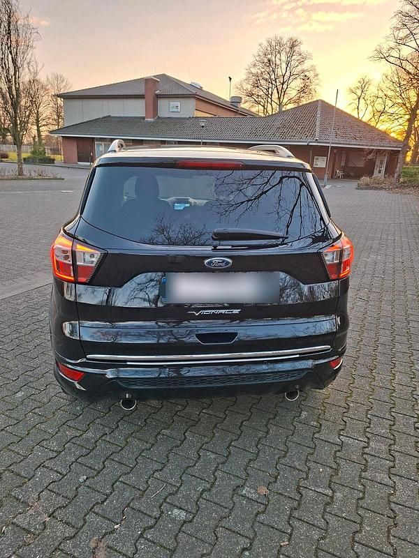 Gebraucht Ford Kuga Vignale 180 PS (132 kW) 2017 Schwarz SUV