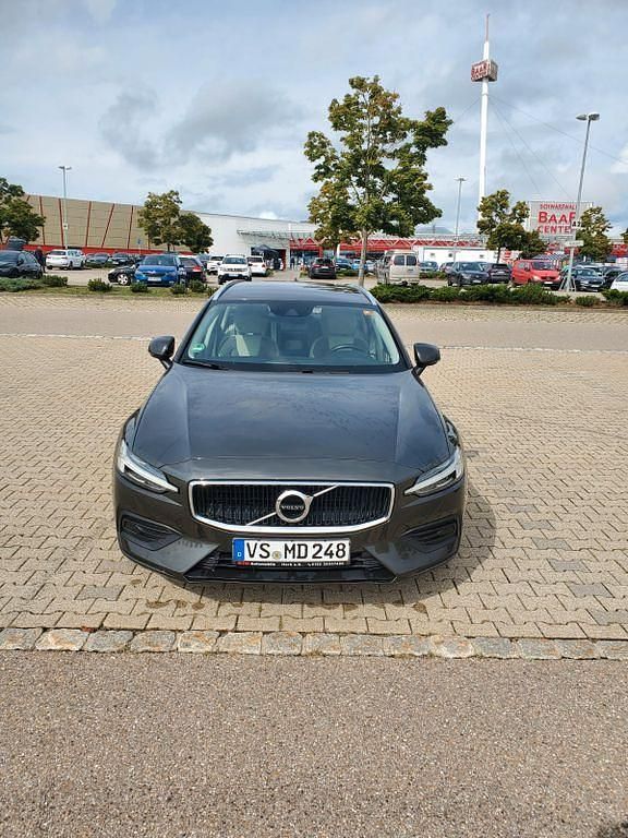 Gebraucht Volvo V60 150 PS (110 kW) 2020 Braun Kombi