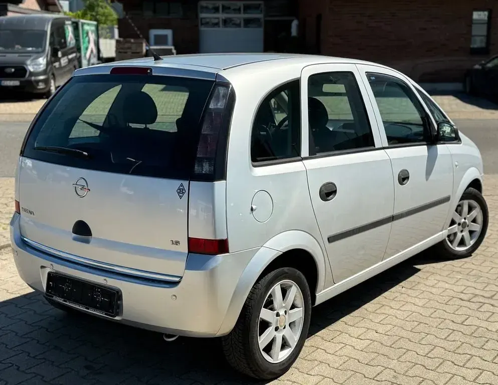 Second-hand Opel Meriva 105 CP (77 kW) 2006 Argintiu Monovolum