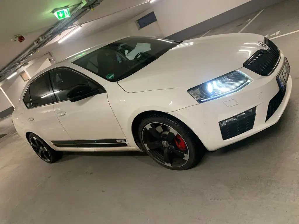Gebraucht Skoda Octavia RS 220 PS (161 kW) 2015 Weiß Limousine