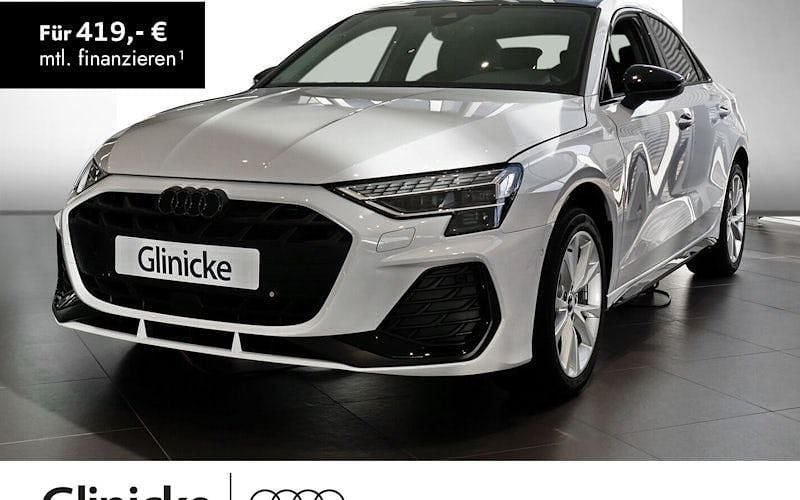 Weiß Gebraucht 2025 Audi A3 Sportback S-Line Limousine | 38.450 € (Superpreis) - Bild 1/4