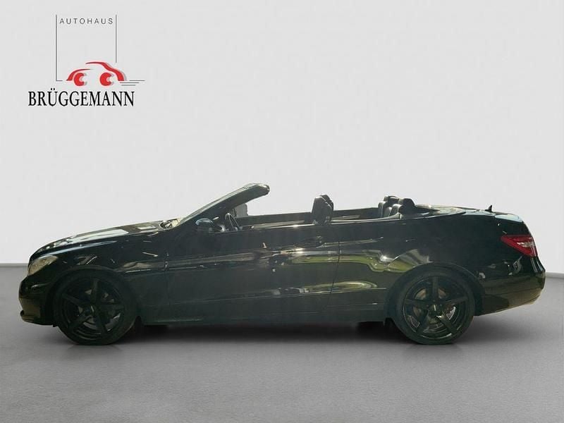 Gebraucht Mercedes E200 Avantgarde 184 PS (135 kW) 2012 Schwarz Cabrio