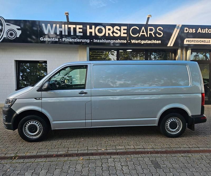 Gebraucht VW Transporter 150 PS (110 kW) 2018 Silber Van
