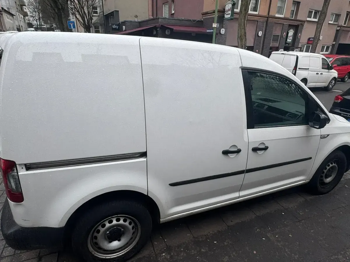 Gebraucht VW Caddy 102 PS (75 kW) 2019 Weiß Van / Kleinbus