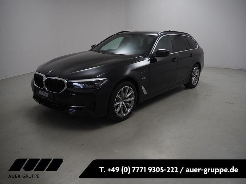 Schwarz Gebraucht 2023 BMW 530e Sport Line Kombi | 39.900 € (Fairer Preis) - Bild 1/4