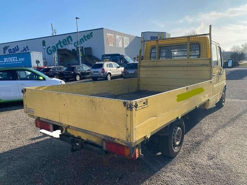 Gebraucht Mercedes Sprinter 122 PS (89 kW) 1997 Gelb Van