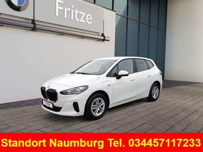 Gebraucht BMW 225 Active Tourer 245 PS (180 kW) 2022 Weiß Van / Kleinbus
