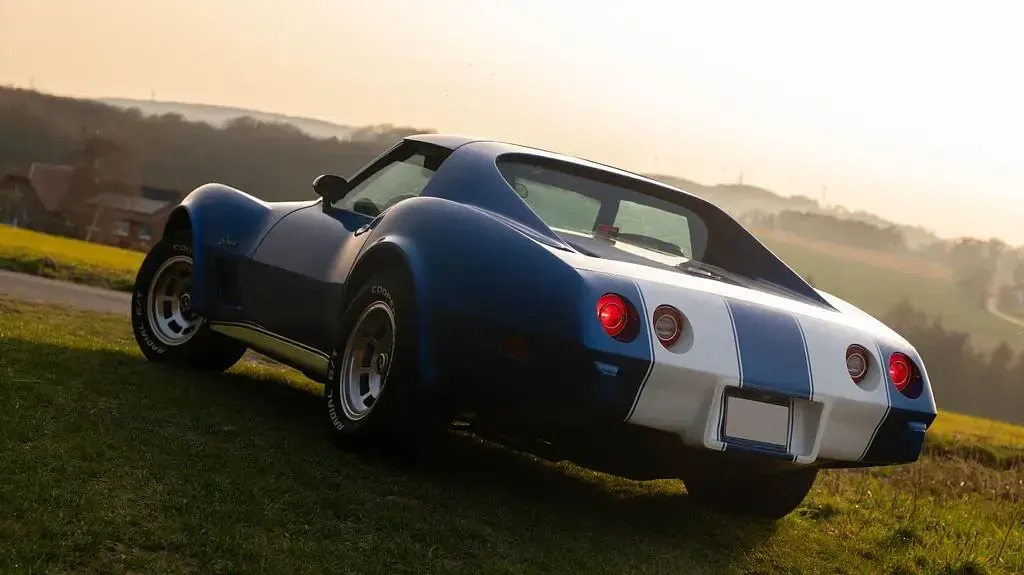 Second-hand Corvette C3 165 CP (121 kW) 1975 Albastru Coupe