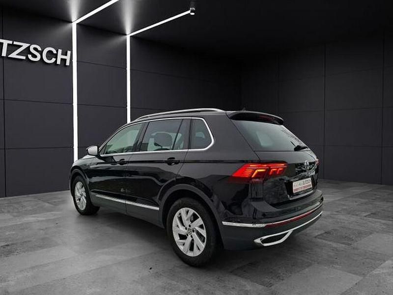 Gebraucht VW Tiguan Elegance 150 PS (110 kW) 2022 Deep black perleffekt SUV