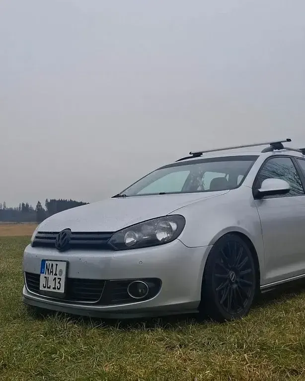 Gebraucht VW Golf VI Style 105 PS (77 kW) 2012 Silber Limousine