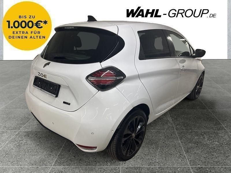 Gebraucht Renault Zoe Iconic 50 kW (69 PS) 2022 Weiß Kleinwagen