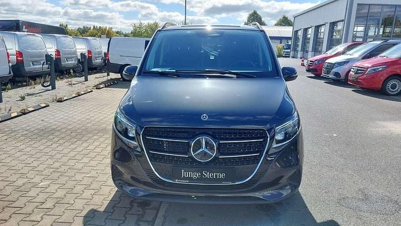 Gebraucht Mercedes V300 Style 237 PS (174 kW) 2025 Graphitgrau metallic Van / Kleinbus