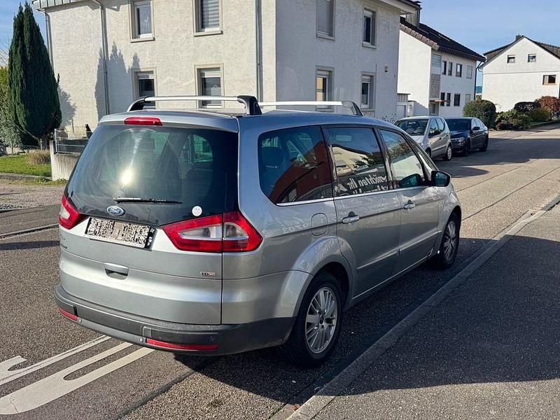 Gebraucht Ford Galaxy Ghia 140 PS (102 kW) 2007 Silber Van / Kleinbus