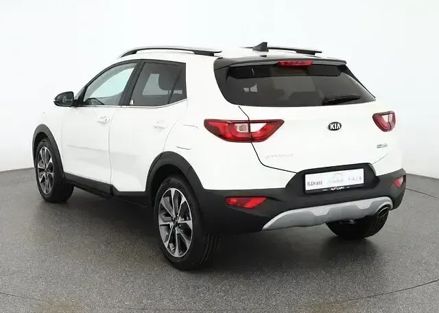 Gebraucht Kia Stonic Spirit 120 PS (88 kW) 2021 Weiß SUV