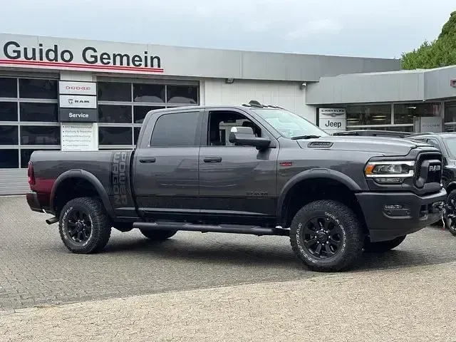 Usado Dodge Ram 416 HP (305 kW) 2023 Cinzento Pickup