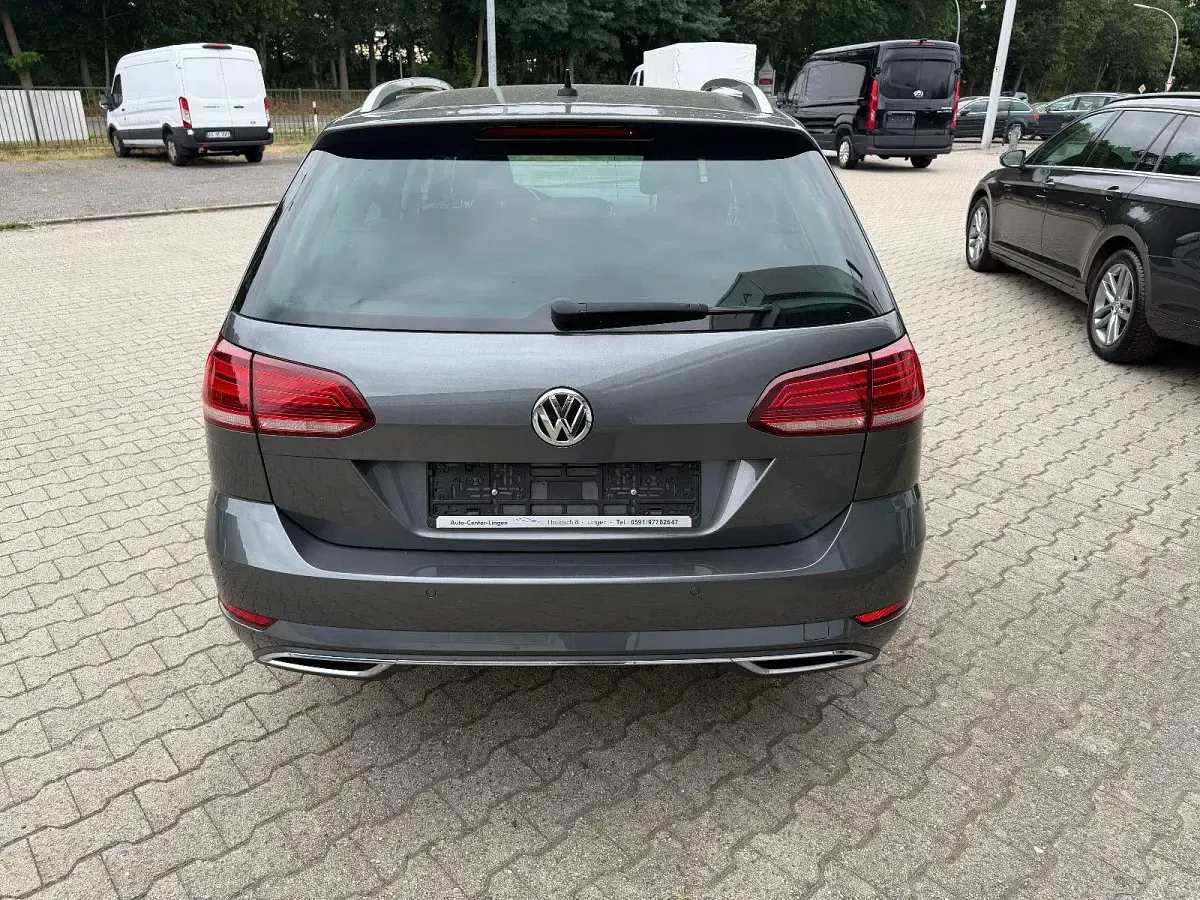 Gebraucht VW Golf VII Highline 150 PS (110 kW) 2019 Grau Kombi