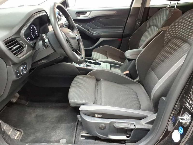 Gebraucht Ford Focus Cool & Connect 120 PS (88 kW) 2023 Agate black metallic Kombi