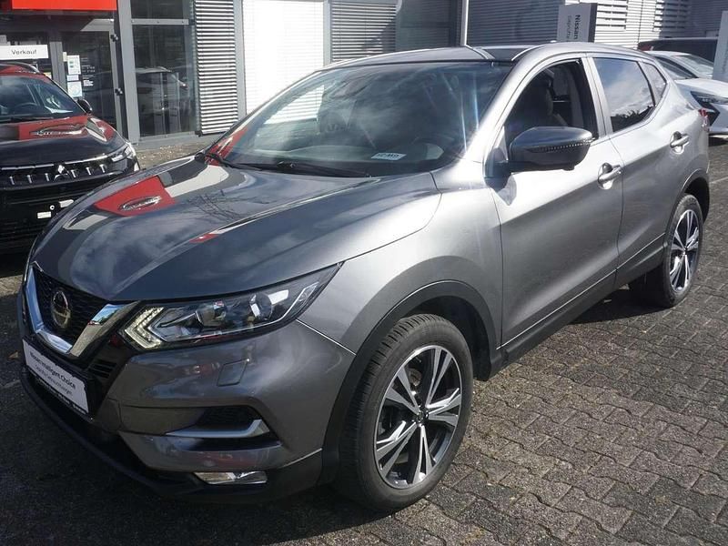 Kad Gebraucht 2018 Nissan Qashqai N-Connecta SUV | 15.390 € (Fairer Preis) - Bild 1/4