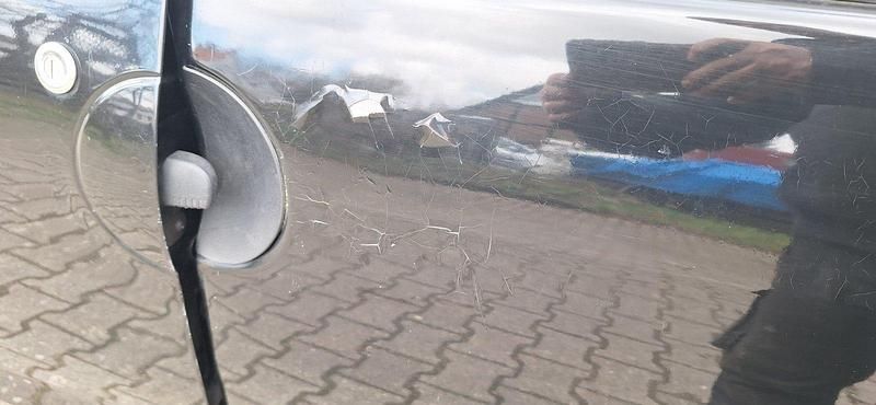 Gebraucht Renault Twingo Authentique 58 PS (42 kW) 1998 Schwarz Kleinwagen