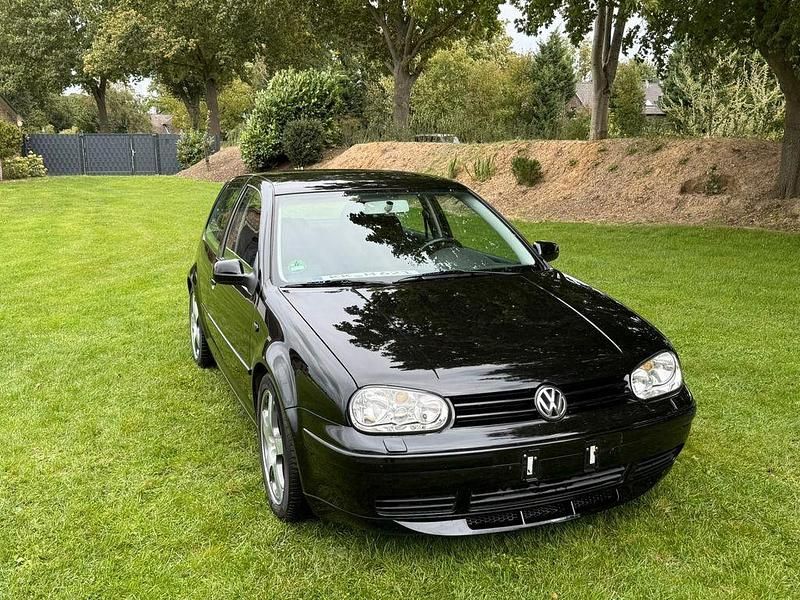 Schwarz Gebraucht 2001 VW Golf IV GTI Limousine | 10.500 € - Bild 1/4